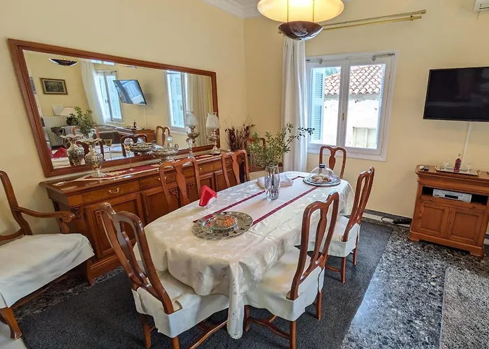 Sapho\'S House